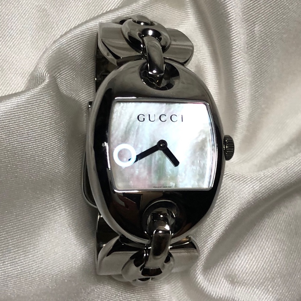 GUCCI Buckle Strap Watch EUC